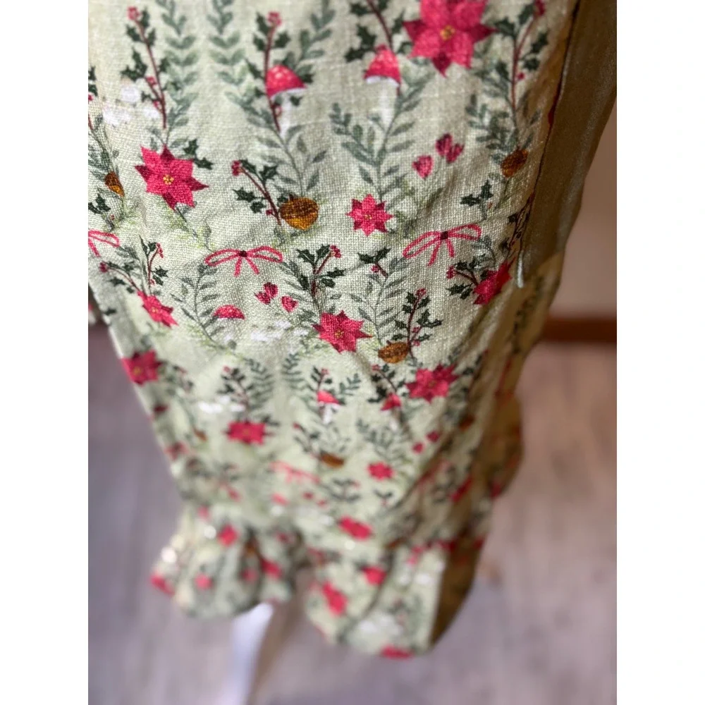 Holiday Apron Christmas Poinsettia Floral Holly‎ Farmhouse cottagecore gift